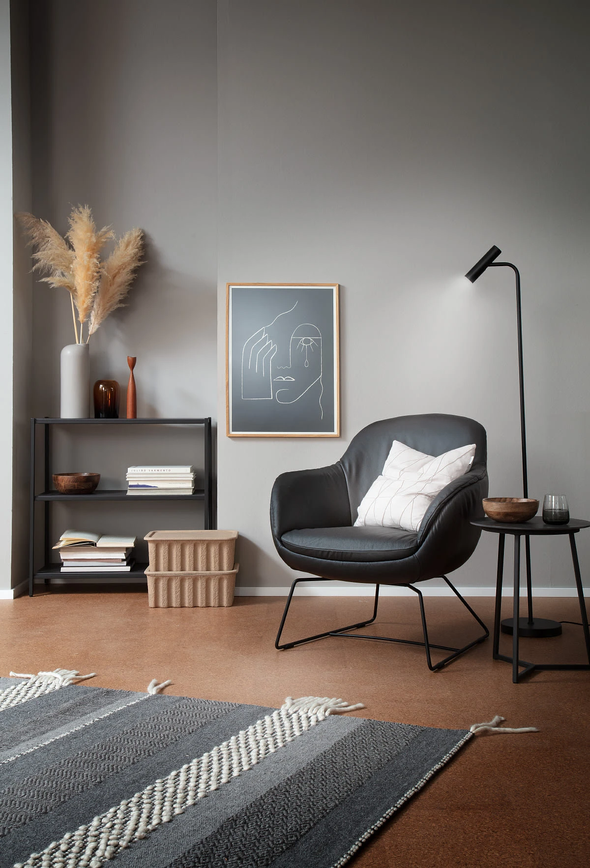 Stehleuchte Stina In Schwarz - (H) 154 Cm X Ø 23 Cm 6 Stehleuchte Stina In Schwarz - (H) 154 Cm X Ø 23 Cm – Bild 6